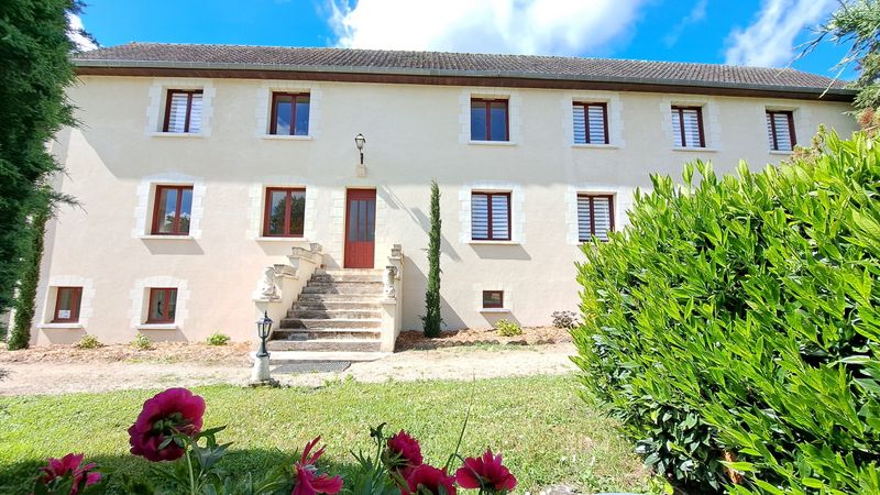 exterieur3 gitedegroupe larolandiere